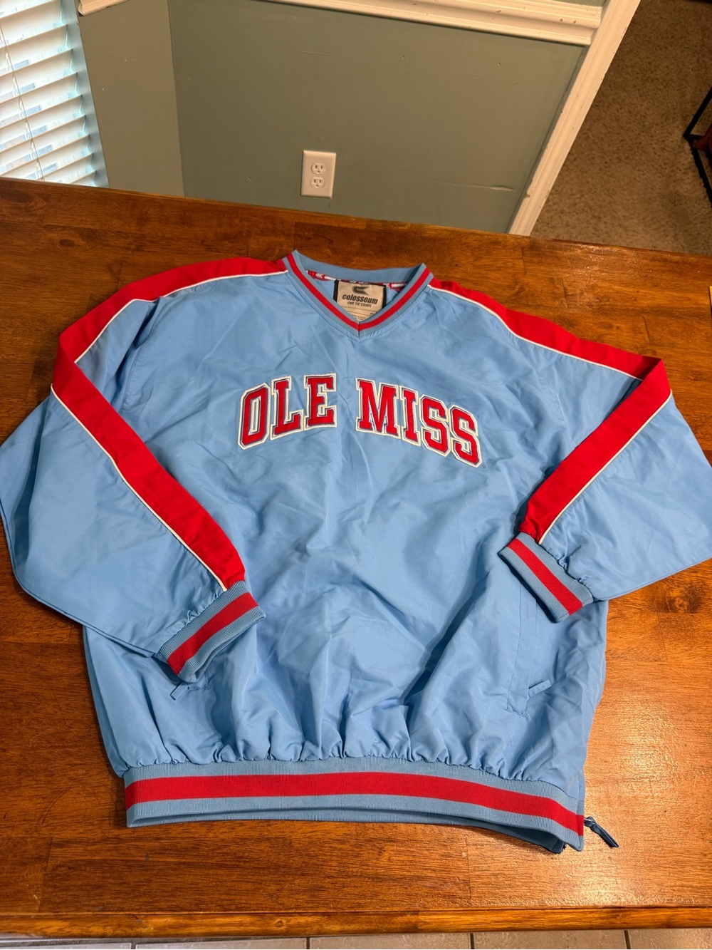 Colosseum Ole Miss Rebels V-Neck Windbreaker Pullover Jacket Powder Blue Size XL